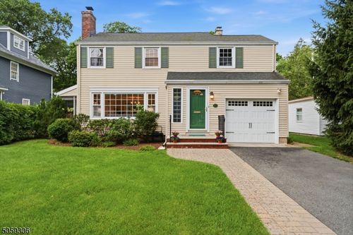 10 College Ave, Montclair, NJ, 07043-1604 | Card Image