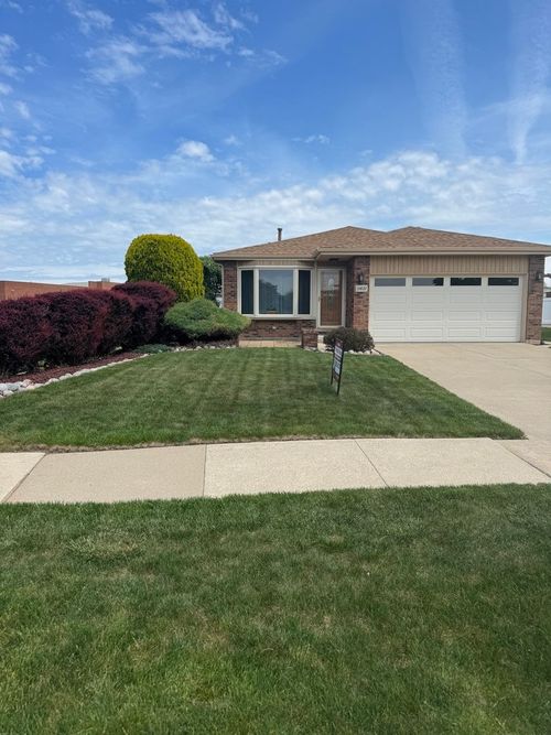 11621 S Merrion Ln, Merrionette Park, IL, 60803-4249 | Card Image