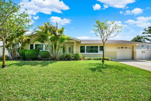 1815 Chateau Dr E, CLEARWATER, FL, 33756-1811 | Card Image