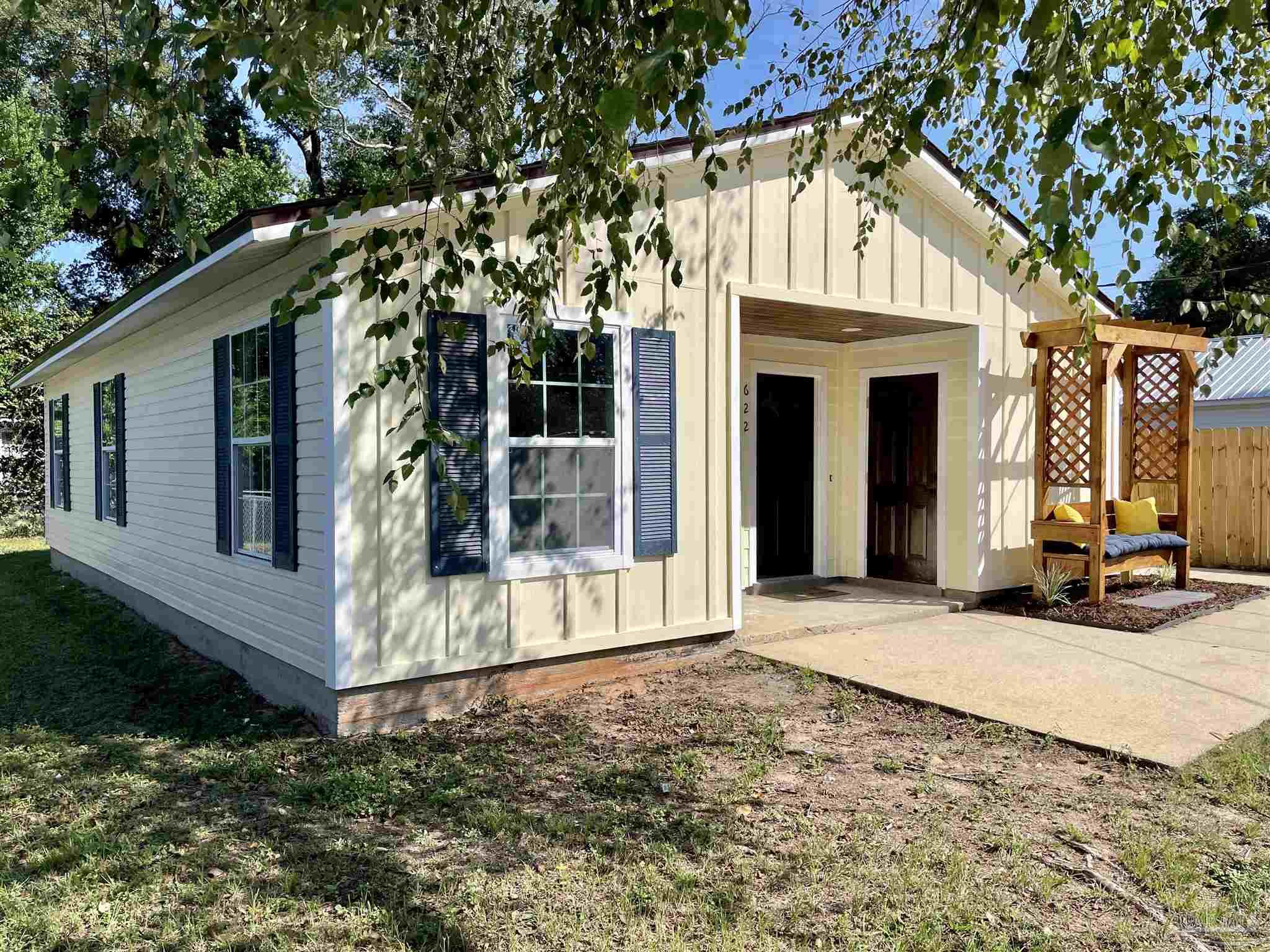 G St, Pensacola, FL 32501