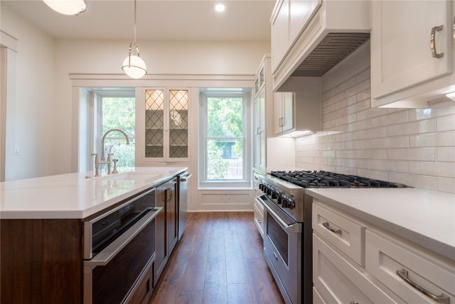 1605 S Main St, House other with 3 bedrooms, 4 bathrooms and 5 parking in Georgetown TX | Image 11
