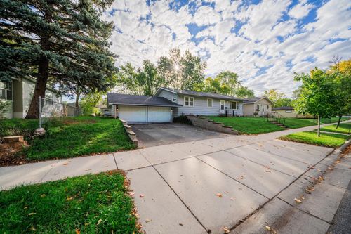 424 24th Ave N, Saint Cloud, MN, 56303-3847 | Card Image