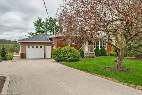 2272 Troy Rd, Troy, ON, L0R2B0 | Card Image