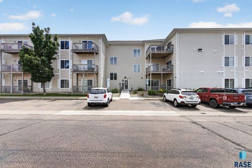 303-7434 S Louise Ave Avenue, Sioux Falls, SD, 57108 | Card Image