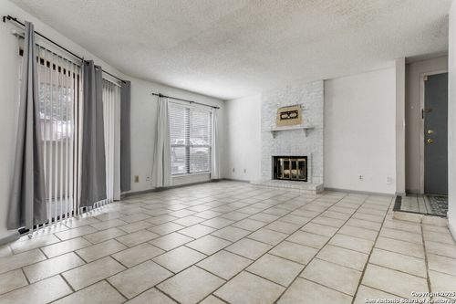 apt-713-11843 Braesview, San Antonio, TX, 78213-4821 | Card Image