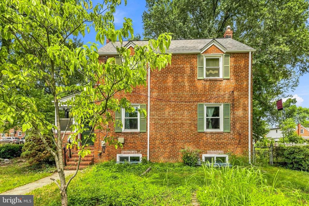 Residential in COLLEGE PARK 2