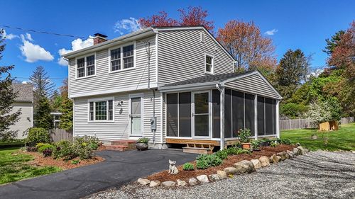 196 Center St, Groveland, MA, 01834-1709 | Card Image
