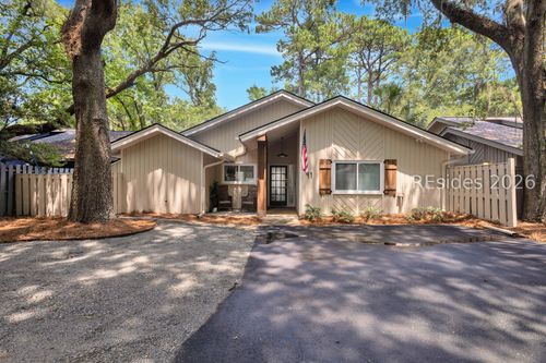 11 Pender Ln, Hilton Head Island, SC, 29928-5905 | Card Image