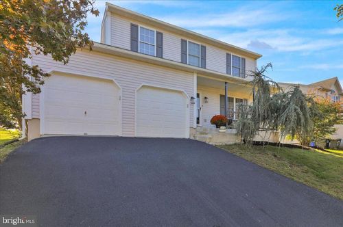 4536 Del Mar Dr, READING, PA, 19606-8930 | Card Image