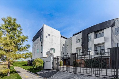 4115 Chartres St, Houston, TX, 77004-5168 | Card Image