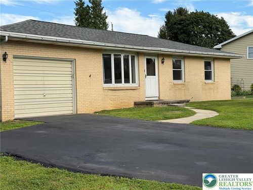 37 S Herbein Dr, TOPTON, PA, 19562-1715 | Card Image