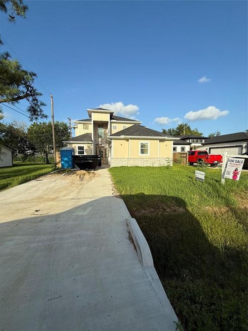 820 Santa Anna Ln, La Porte, TX, 77571 | Card Image