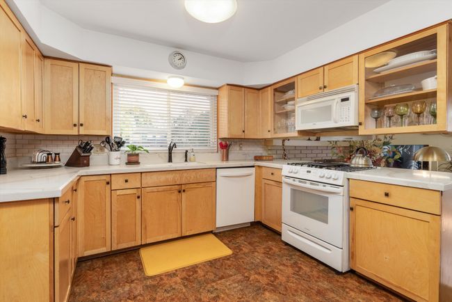 1754 3 Lakes Dr, House other with 3 bedrooms, 3 bathrooms and null parking in Troy MI | Image 7