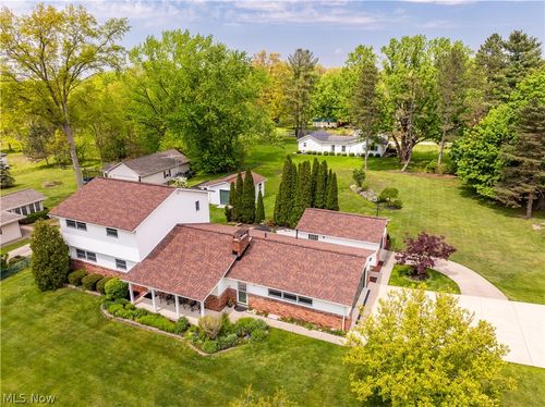 10548 Briar Hill Dr, Kirtland, OH, 44094-9424 | Card Image