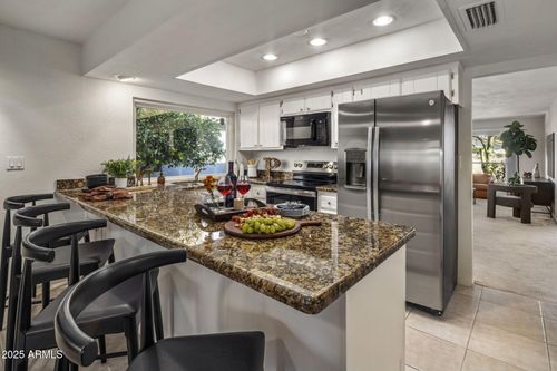 7752 N Via Del Mundo, Scottsdale, AZ, 85258-3212 | Card Image