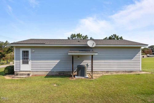 145 S Patterson St, Coats, NC, 27521-8388 | Card Image