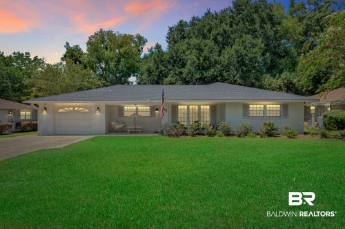 42 Paddock Dr, Fairhope, AL, 36532-1118 | Card Image