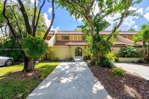 76b-3843 Alcantara Ave, Doral, FL, 33178-2347 | Card Image
