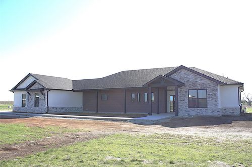 611 Willow Moon Ranch Rd, Crawford, TX, 76638-2507 | Card Image