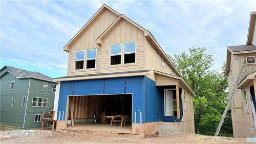 418 Hampstead Dr, Raymore, MO, 64083-9041 | Card Image