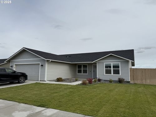 213 River Ridge Dr, Boardman, OR, 97818-8116 | Card Image