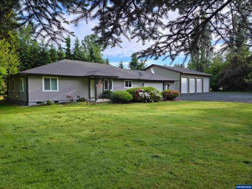 1045 N River Dr, Sweet Home, OR, 97386-1053 | Card Image