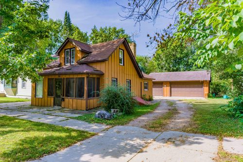 110 S Elm St, Chaska, MN, 55318-1844 | Card Image