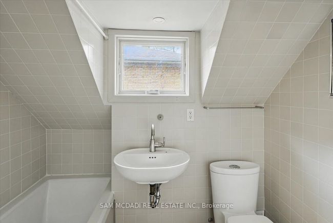62 Maple Ave S, House other with 3 bedrooms, 3 bathrooms and 3 parking in Mississauga ON | Image 23