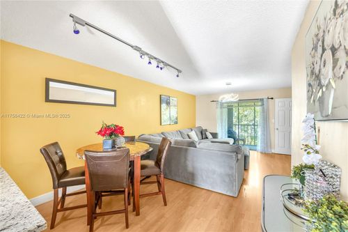 4a-434 Ne 210th Circle Ter, Miami, FL, 33179-1743 | Card Image
