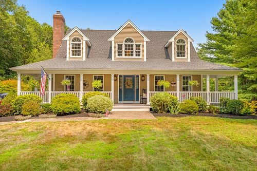 67 Plain St E, Berkley, MA, 02779-1116 | Card Image