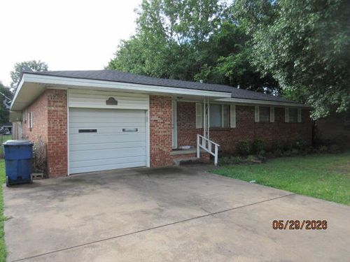 332 N Adair St, Vinita, OK, 74301-2804 | Card Image