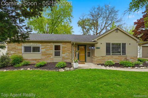 7048 Lapham, Waterford, MI, 48329-2838 | Card Image