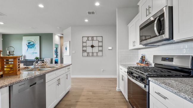 953 Traction Trl, House other with 4 bedrooms, 2 bathrooms and null parking in Cleburne TX | Image 7