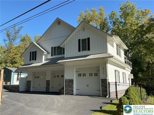 5235 Harrow Rd, KINTNERSVILLE, PA, 18930-9573 | Card Image
