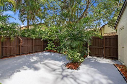 33129-3349 Cocoplum Cir, Coconut Creek, FL, 33063-5922 | Card Image
