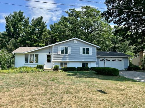 4948 Stony Creek Avenue Nw, Comstock Park, MI, 49321 | Card Image