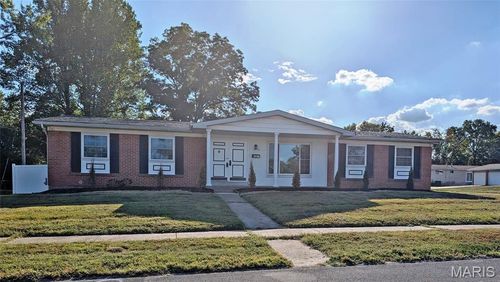 1290 Jackson Ln, Florissant, MO, 63031-2608 | Card Image