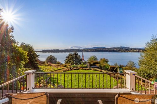 1935 False Bay Dr, Friday Harbor, WA, 98250-7601 | Card Image