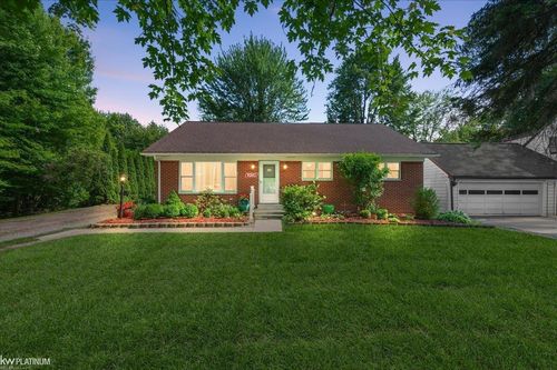 9341 Short Cut Rd, Ira, MI, 48023-1914 | Card Image