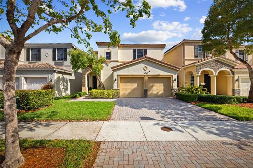 697 Ne 193rd Ter, Miami, FL, 33179-3982 | Card Image