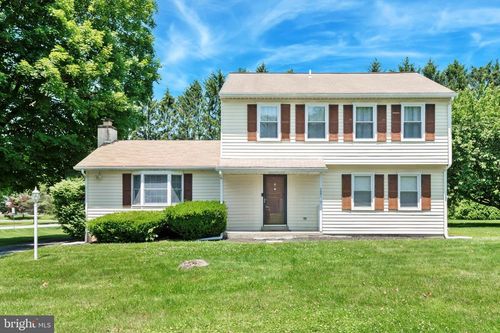 739 3rd Ave, Atglen, PA, 19310-9411 | Card Image