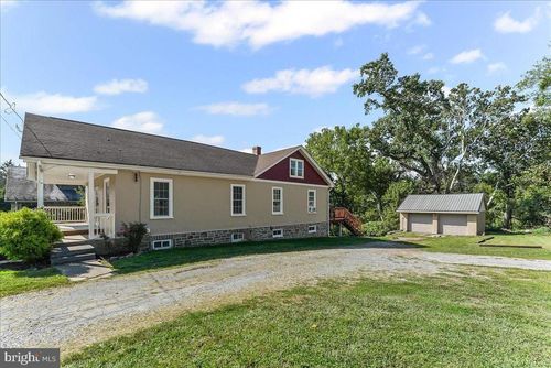 95 Gap Newport Pike, AVONDALE, PA, 19311-1506 | Card Image