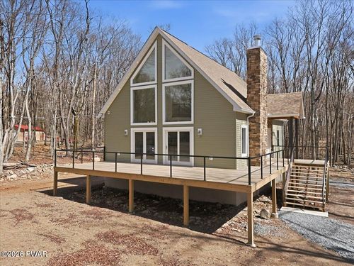 131 Sunset Dr, Greentown, PA, 18426-4813 | Card Image