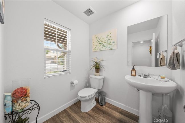 9804 Ardisia St, House other with 3 bedrooms, 3 bathrooms and 4 parking in Riverside CA | Image 13