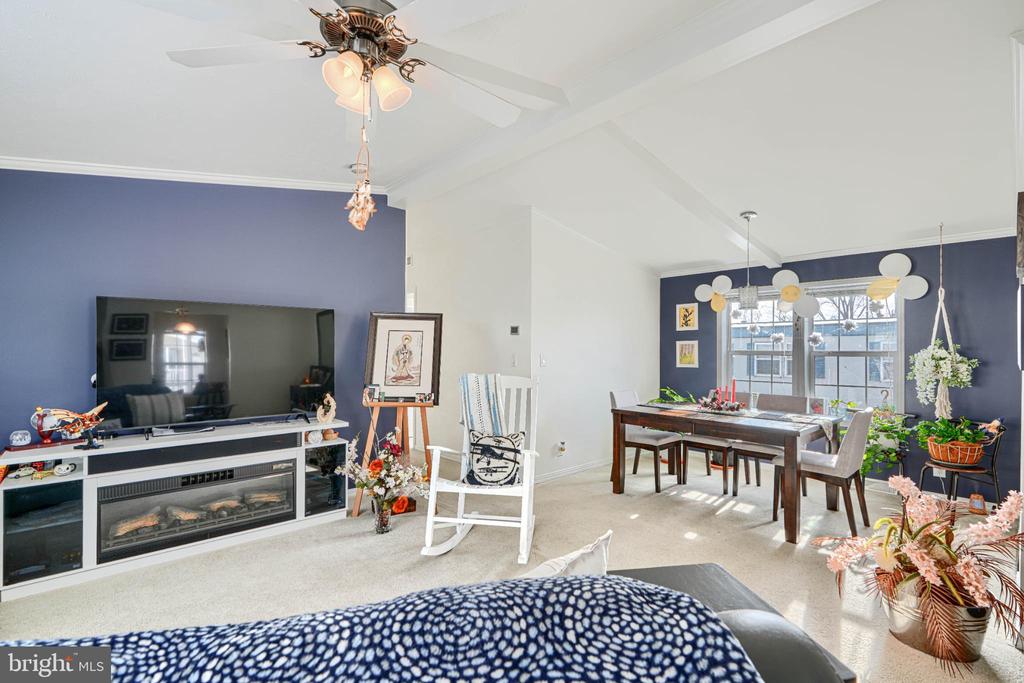 Residential in MIDDLE RIVER 5