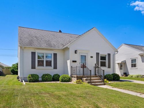 1709 Grand Avenue, Manitowoc, WI, 54220 | Card Image