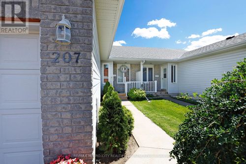 207 Renfrew Ave W, Renfrew, ON, K7V2Y4 | Card Image