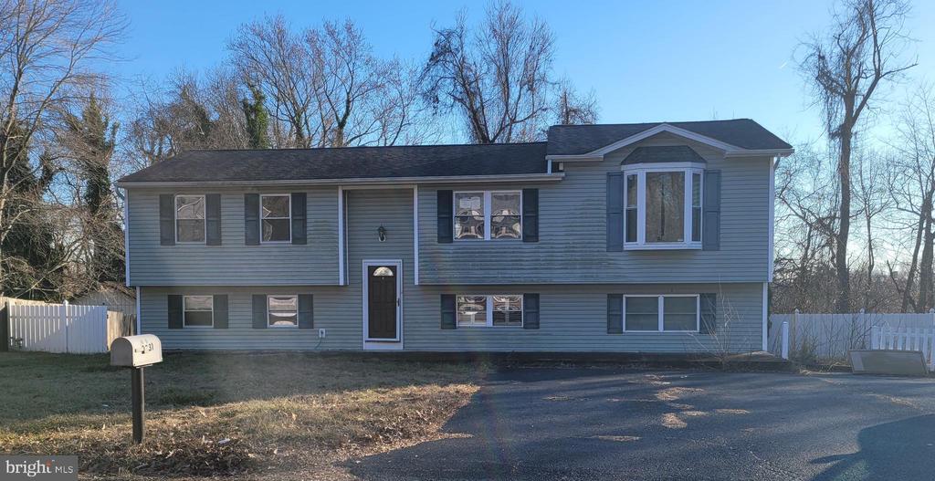 Sylvan Turn , Newburg, MD 20664