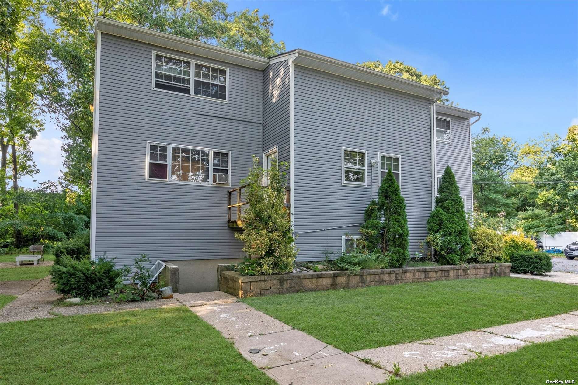 11th St, Huntington Station, NY 11746