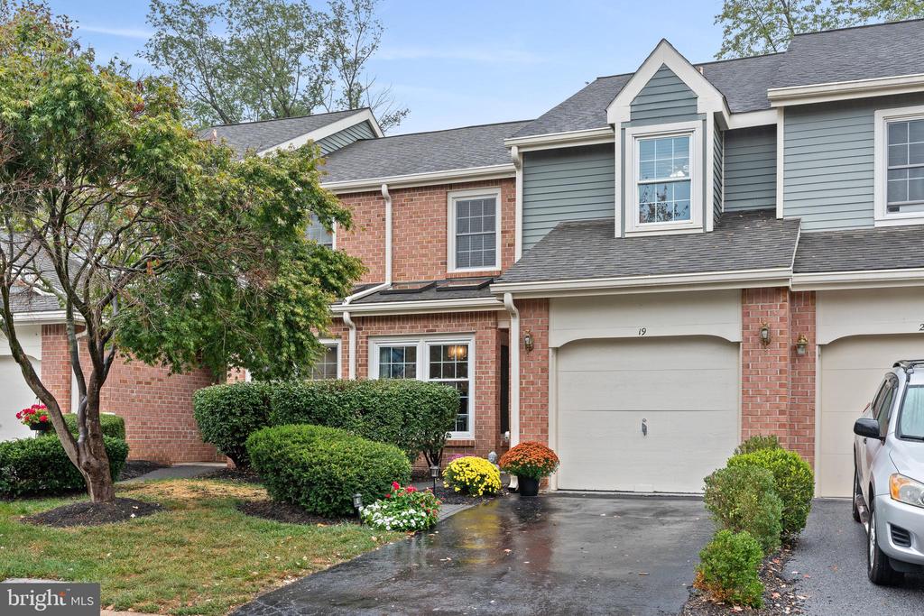 Windsor Cir, Chesterbrook, PA 19087